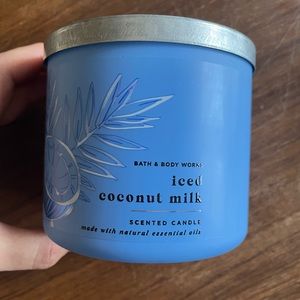 Bath & Body Works Iced Coconut Milk Candle